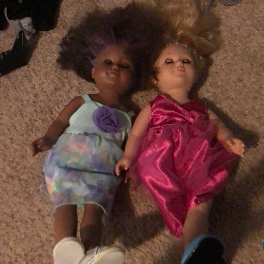 2 American Girl dolls